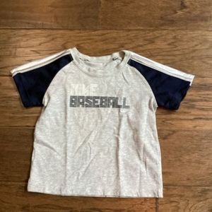 EUC boys Nike baseball tshirt